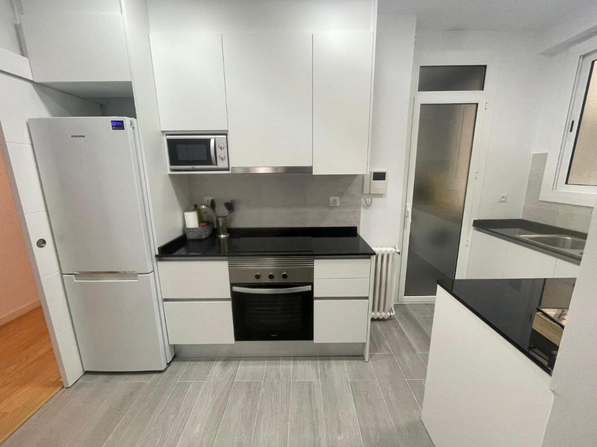 Family-Friendly Home In Central Barcelona 4Bdr Екстериор снимка