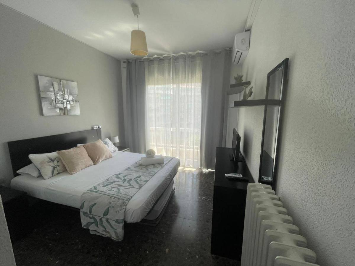 Family-Friendly Home In Central Barcelona 4Bdr Екстериор снимка