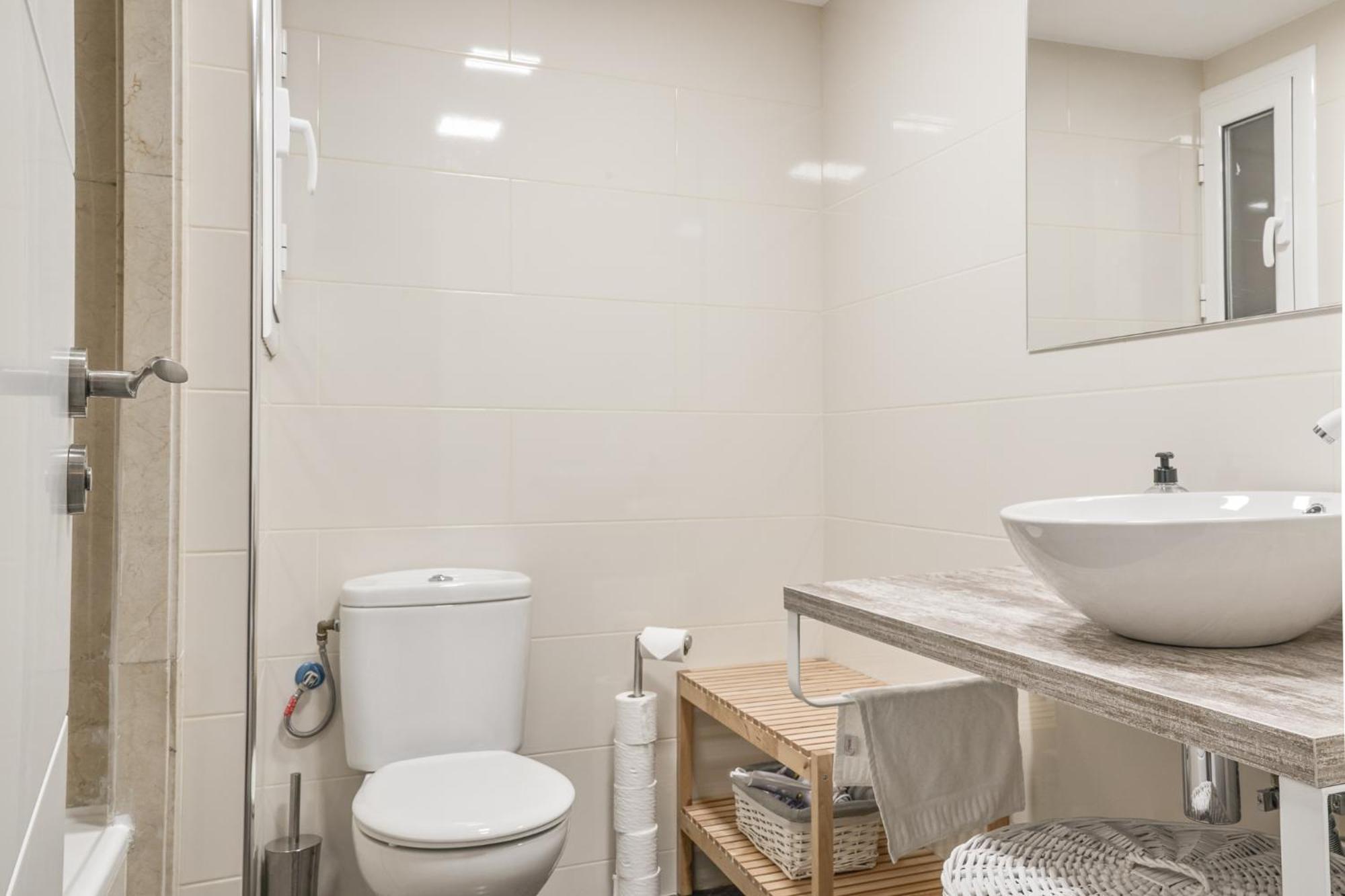 Family-Friendly Home In Central Barcelona 4Bdr Екстериор снимка